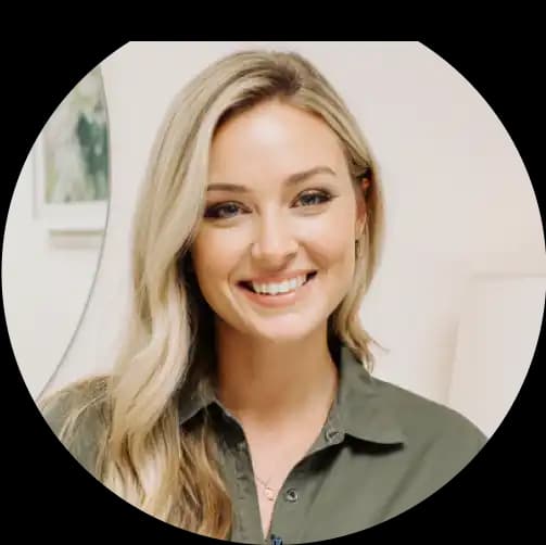 María - Recepcionista de spa