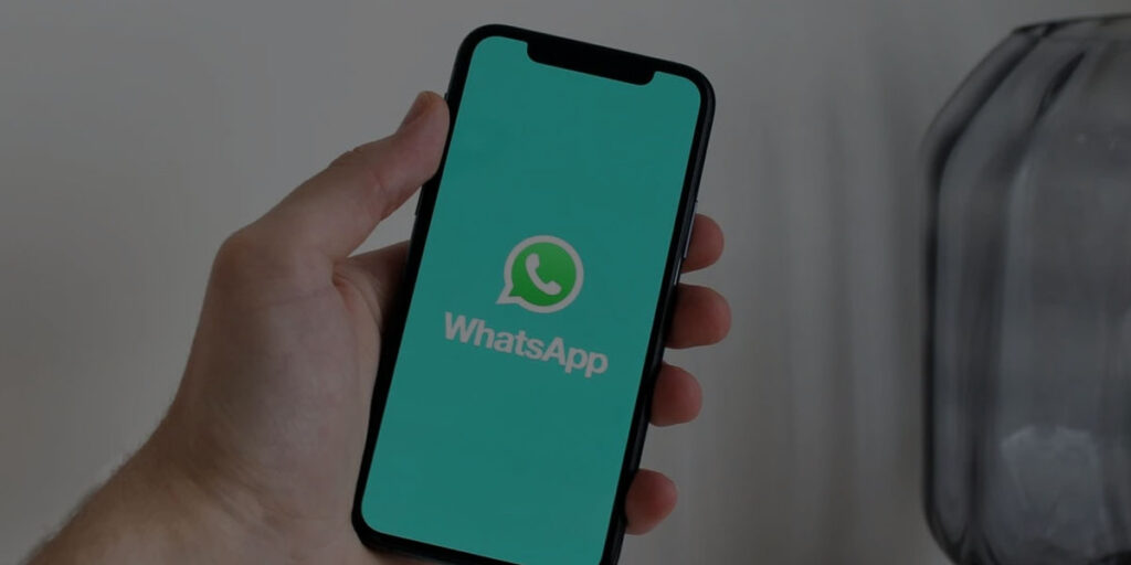 Cómo saludar a un cliente por WhatsApp: mensajes efectivos que venden y fidelizan