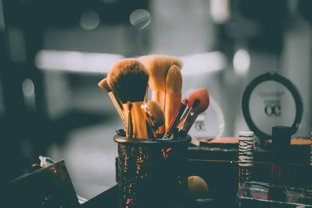 Anuncios publicitarios de maquillaje: cómo publicitar tu marca