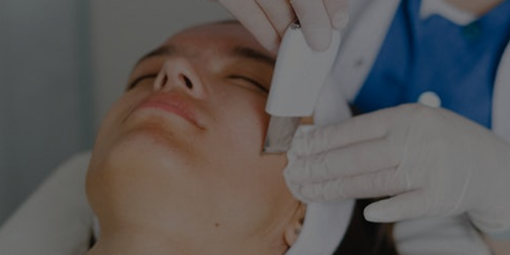 Peeling ultrasónico: conoce a fondo este innovador tratamiento facial