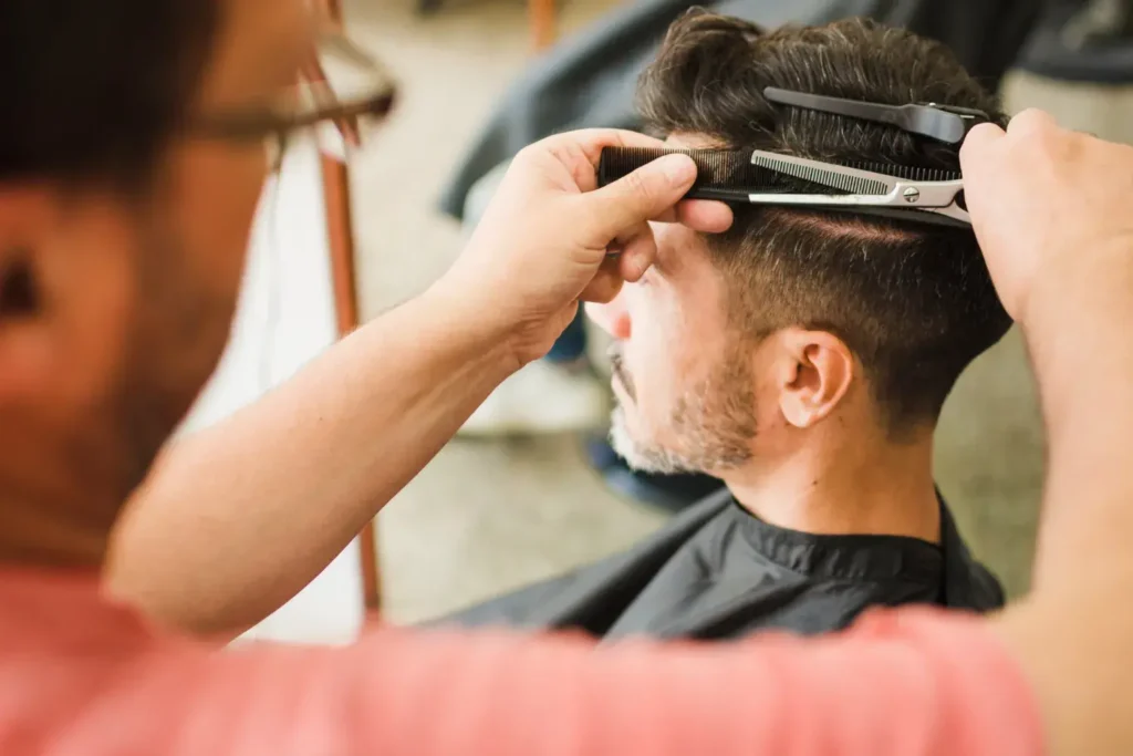 Corte mid fade: qué es, tipos y cómo pedirlo