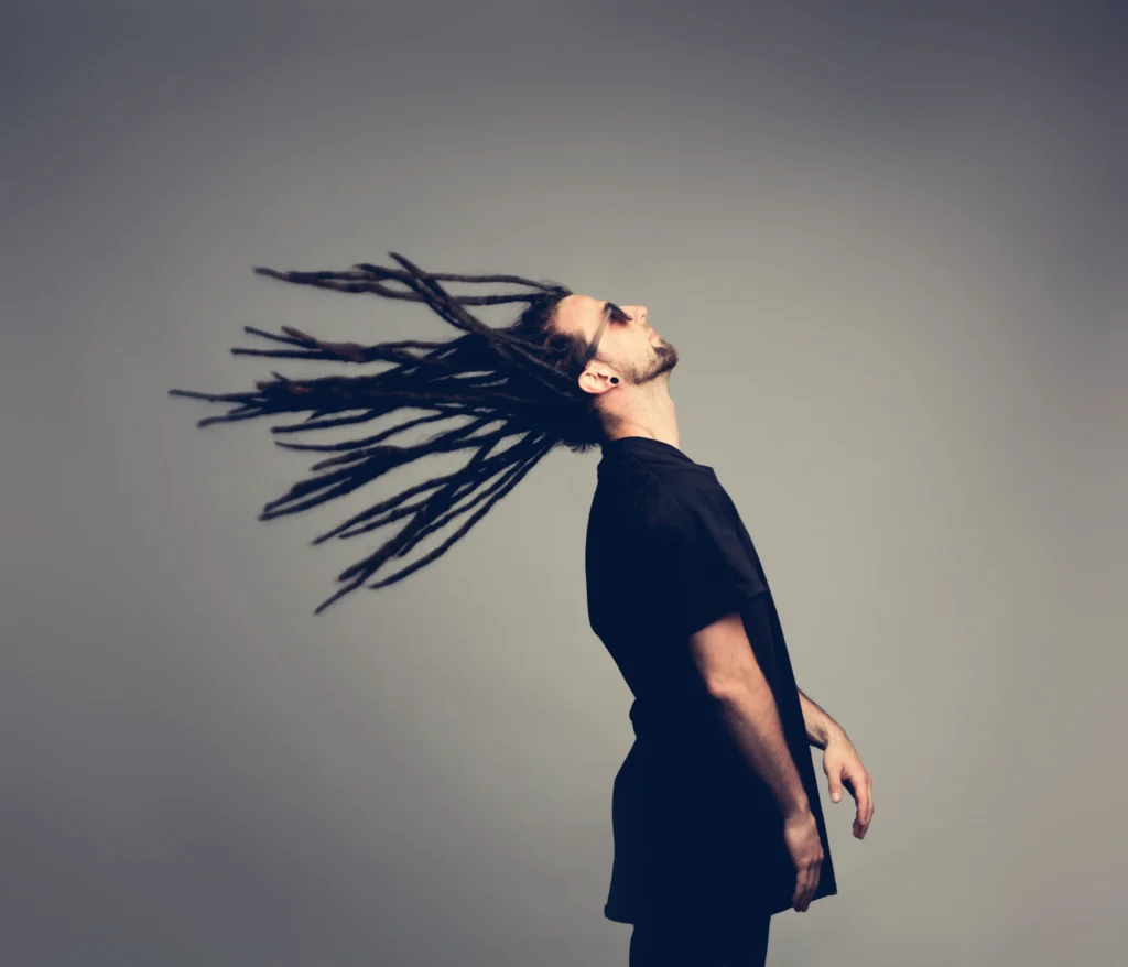 Cortes de Cabello Largo Hombre 2026: 30 estilos y peinados