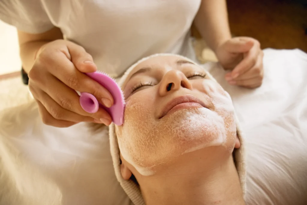 Limpieza facial: guía completa para una piel sana