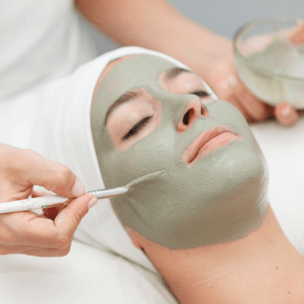 LIMPIEZA FACIAL PROFUNDA CON EXTRACCION