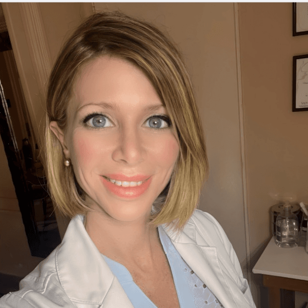 DRA. LAURA MARTINO photo