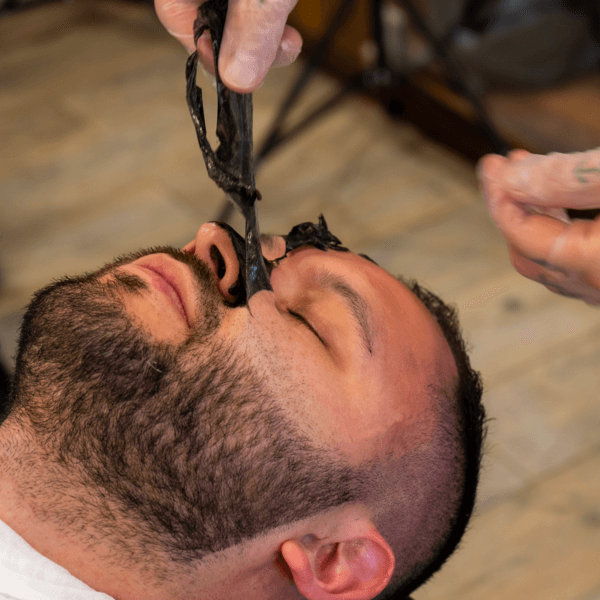 MASCARILLA PUNTOS NEGROS