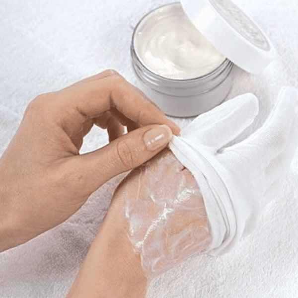 Exfoliación e hidratación de manos