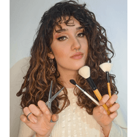 Fátima Flores rulos y maquillaje  logo