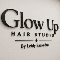 Glow Up studio logo