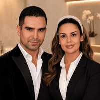 Clínica Odontológica - Estética Dr. Yáñez - Dra. Urrejola logo