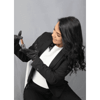 Salón de Belleza de Sharon Hallmark me bee logo