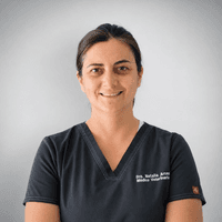Dra. Natalia Arcos - Neuróloga Veterinaria logo