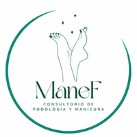 consultorio de podologia y manicura  logo