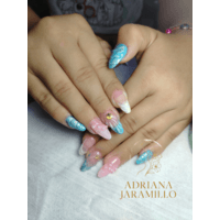 Adriana Jaramillo💅 logo