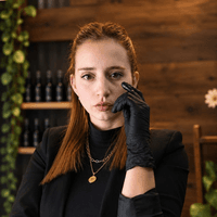 camila vitelli nails logo