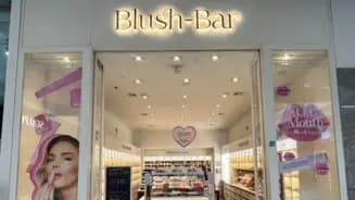 Blush-Bar interior