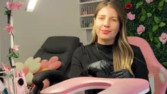 Madelaine Nails Artist interior