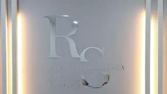 Consultorio Medico Dra. Ruth Salamanca - Cirujana Plástica Estetica y Reconstructiva interior