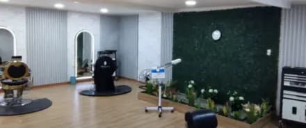 Caballeros Barbería Oficial interior