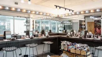 REVER BEAUTY STUDIO interior