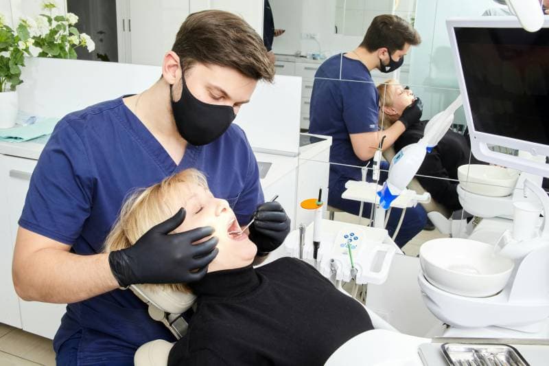 Dra. Melania Phillips - OPH Odontólogos Asociados interior