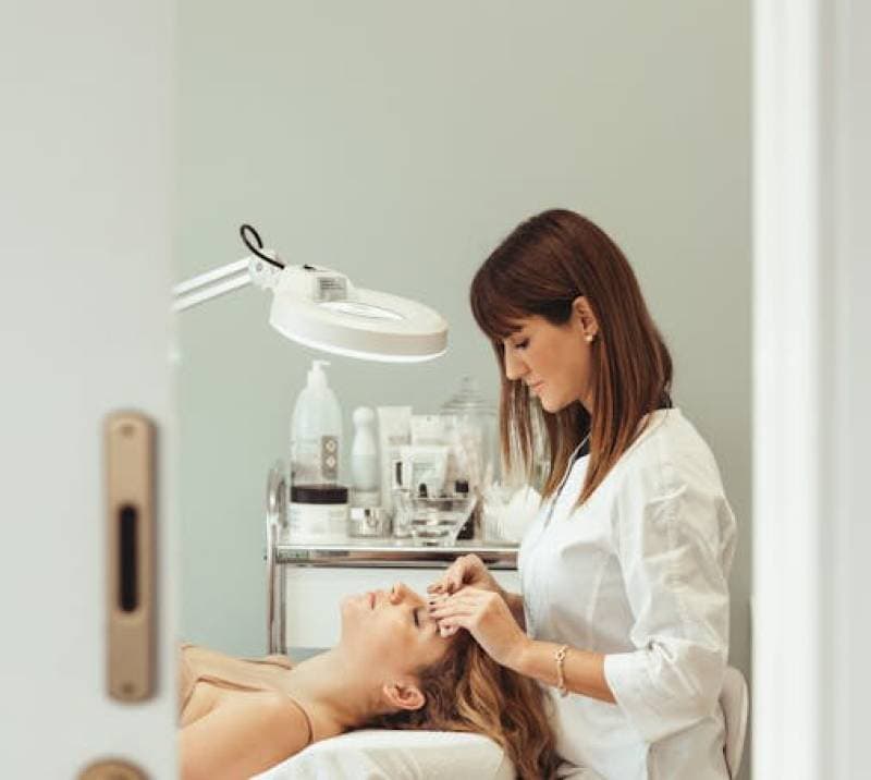 Color Nails Spa interior