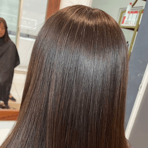 Tinte negro o castaño chocolate