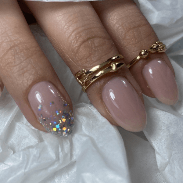 Realce/kapping/hibrido de polygel + gel en uña natural + retiro anterior de nuestro salón