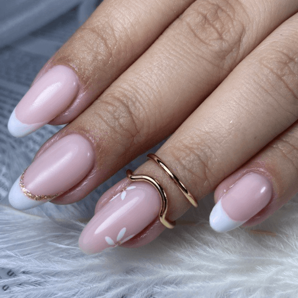 Manicure Rusa + retiro de anterior de nuestro salón.