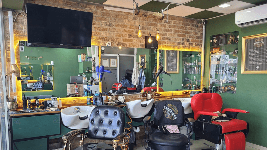 Bandolero Barbershop Academy Calle 11, CDMX interior