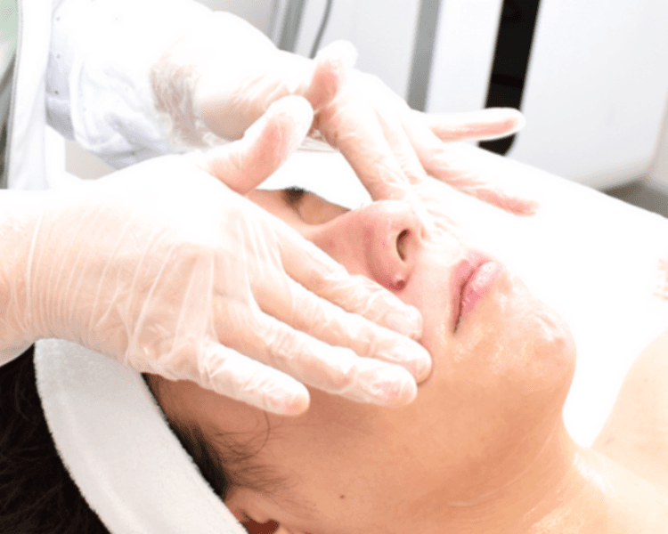 Refresh Facial - Limpieza Facial Profunda