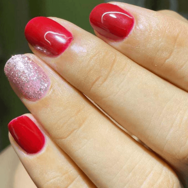 MANICURE SEMIPERMANENTE UNICOLOR Y FRANCES