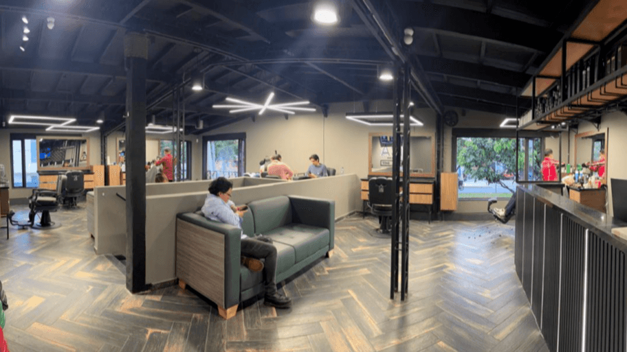 Man To Ace Barber Shop interior