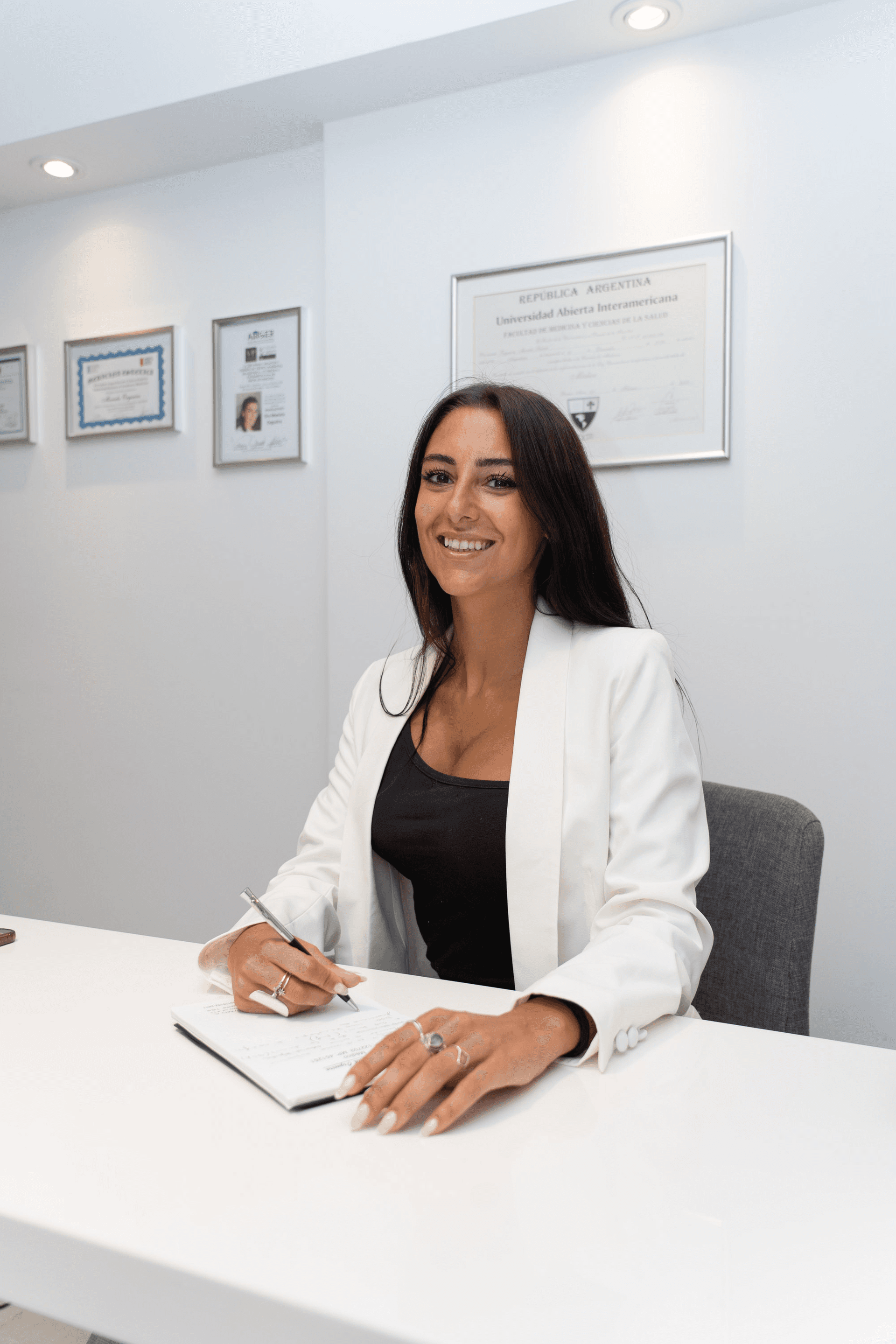 Dra. Samanta La Camera photo