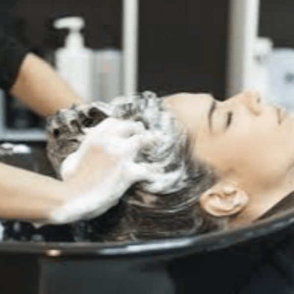 Lavado capilar al hombro