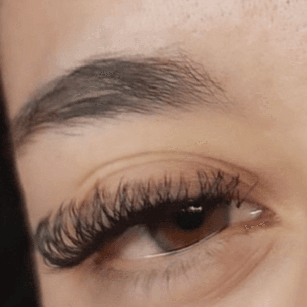 Extensiones de Pestañas Volumen Brasileño