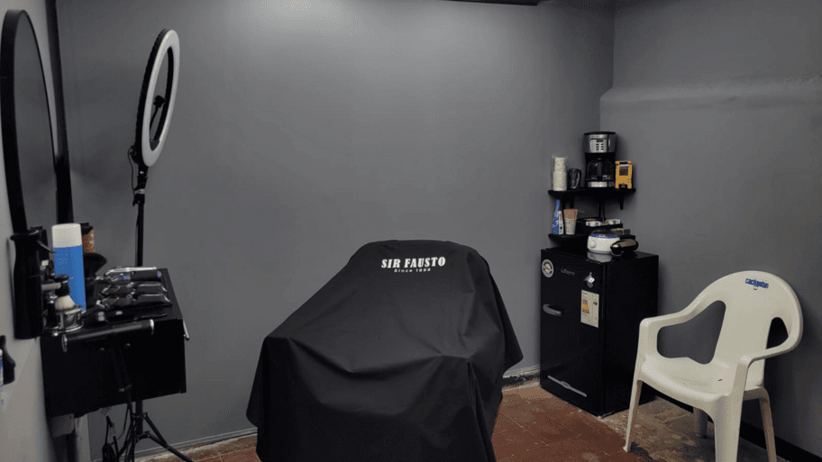 Barbero Profesional Rey Galue interior