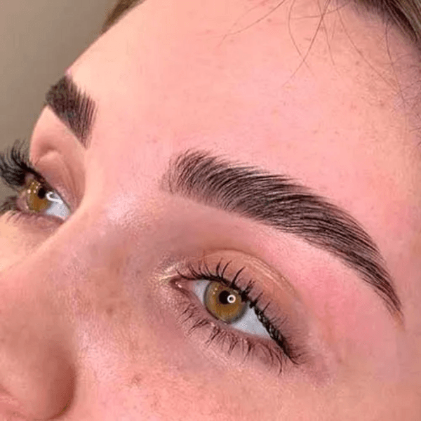 Laminado de ceja con pigmento