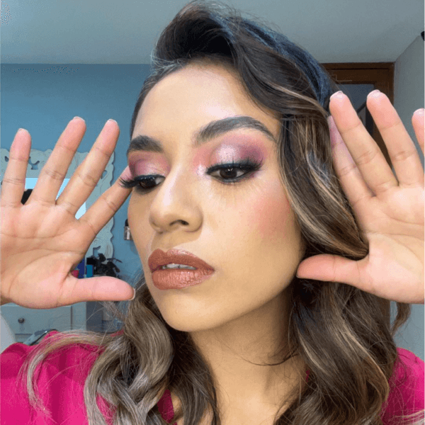 MAQUILLAJE SOCIAL CON PESTAÑAS