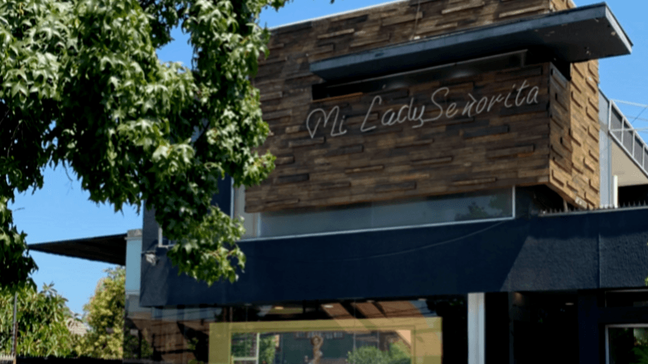 Mi Lady Señorita interior