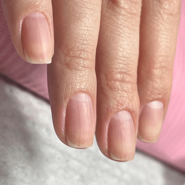 Esmaltado permanente 1 color + Nivelación con Rubber Gel