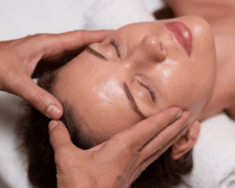 Masaje Facial + Radiofrecuencia 3 Sesiónes