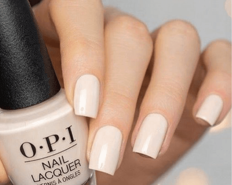 Manicura con esmaltado tradicional