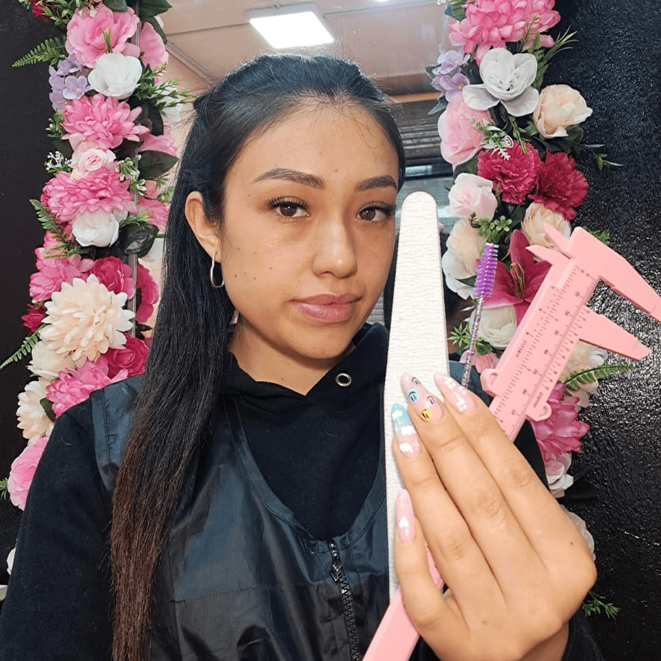 Camila Vielma "Manicurista" photo