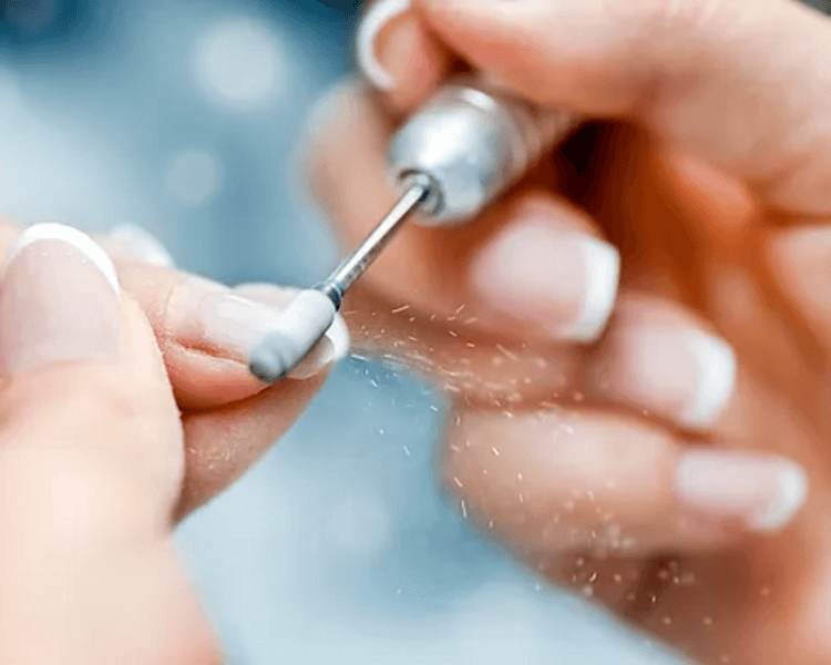 Retiro de Semipermanente / incluye manicura con servicio adicional