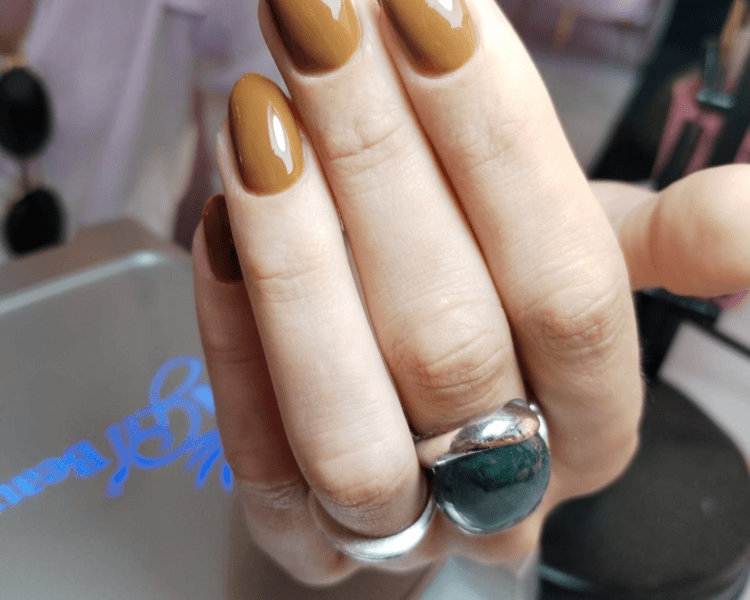 Manicura permanente (con retiro de otro local)