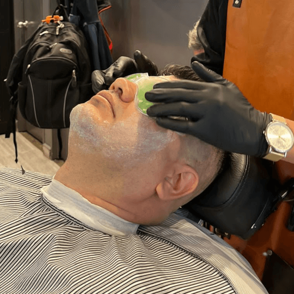 Corte Mostacho especial