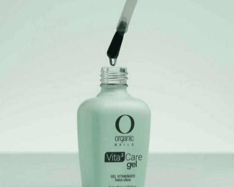 VITAMINA en uñas naturales