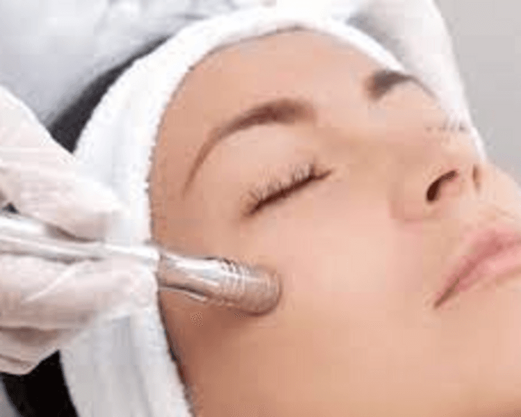 LIMPIEZA FACIAL PROFUNDA
