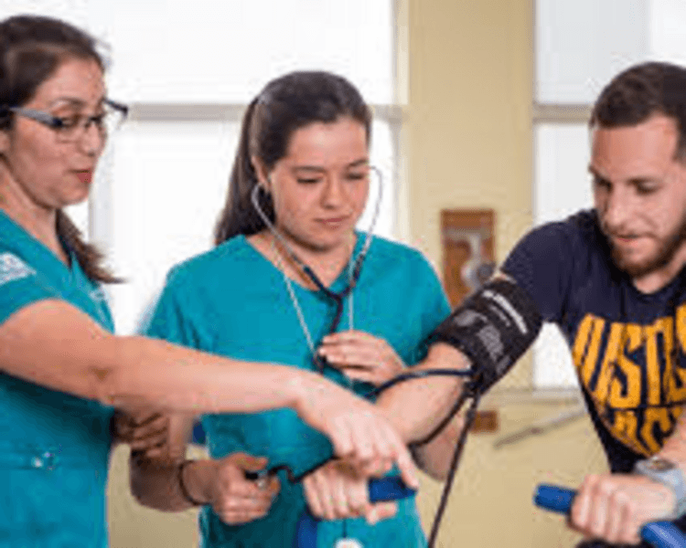 Programa de rehabilitación kinésica integral (2 evaluaciones y 10 sesiones) - ISAPRE con boleta a honorarios